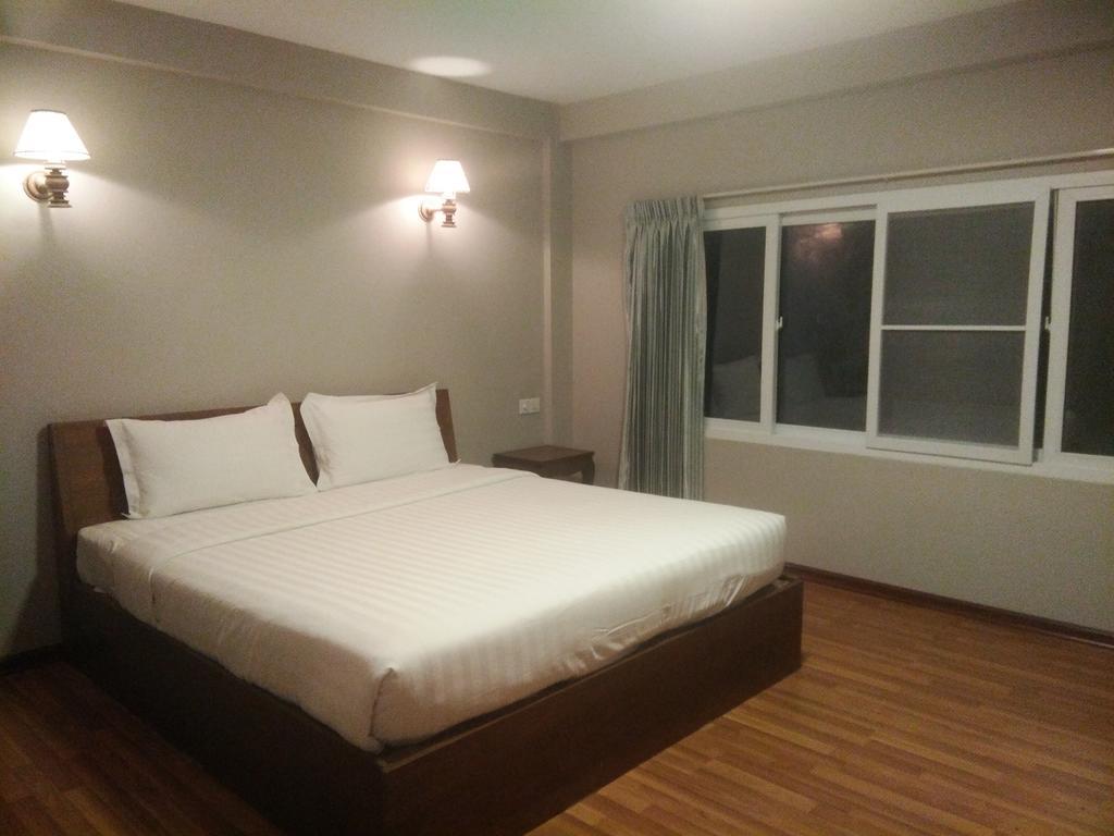 Sky View Hotel Bagan Exterior photo