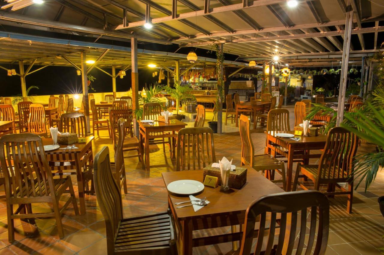 Sky View Hotel Bagan Exterior photo